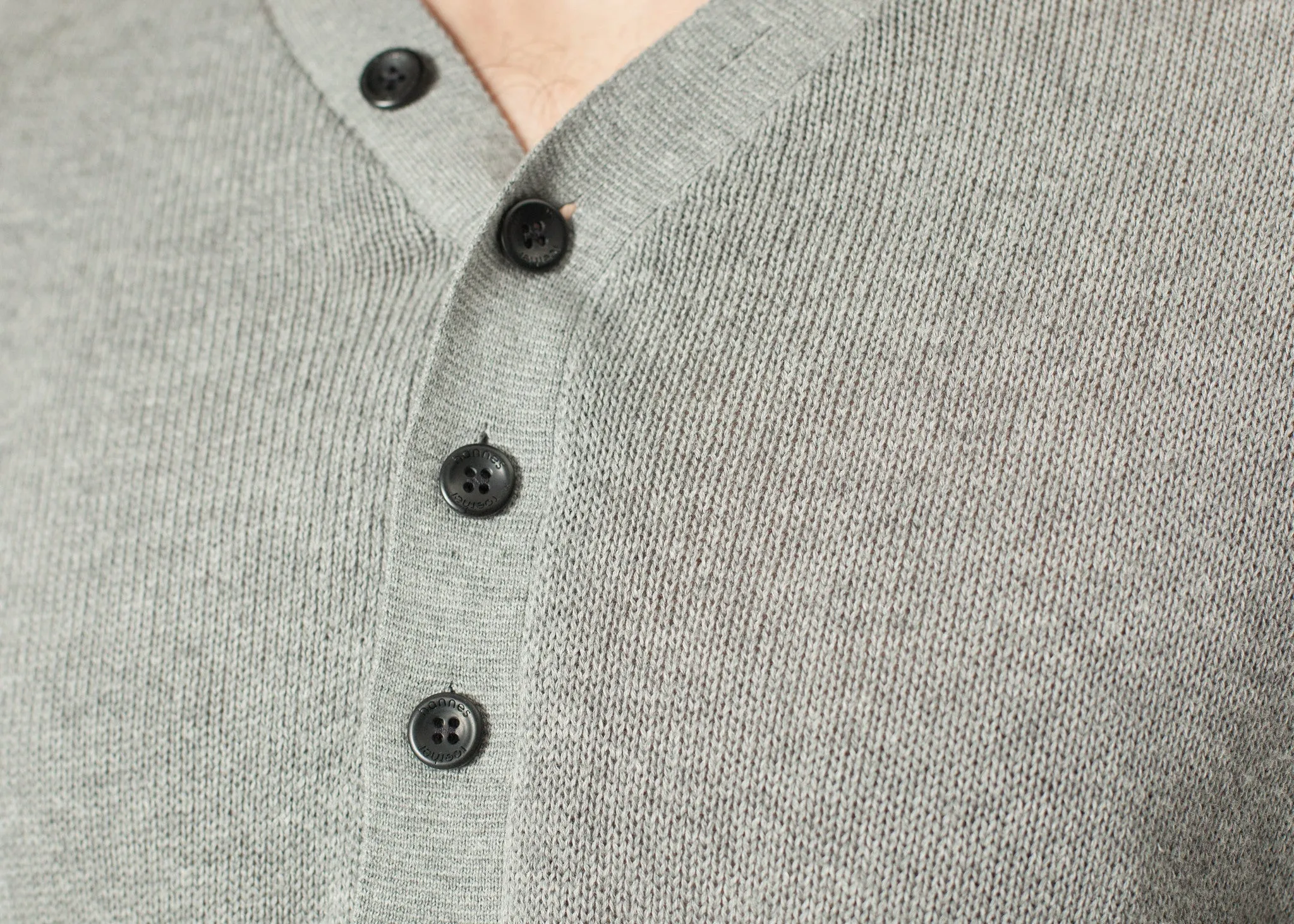 Garbo Henley in Grey -UEB